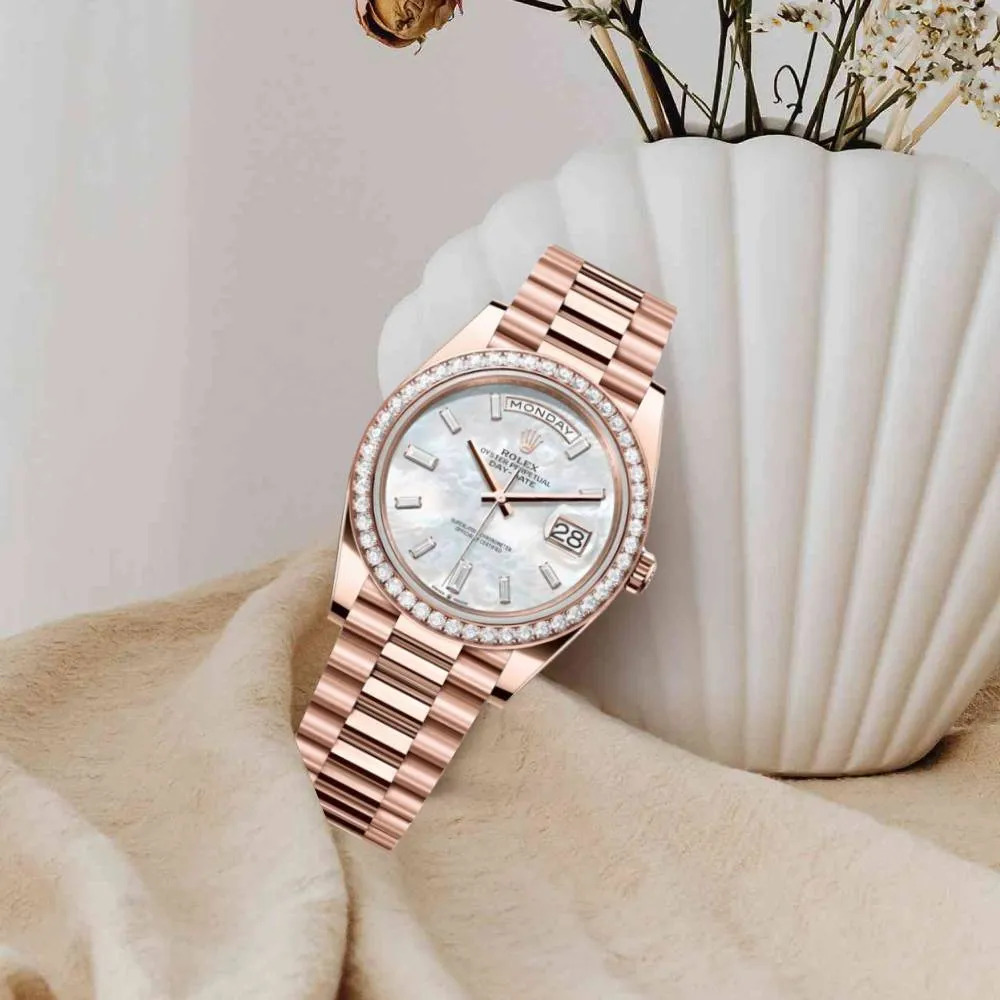 2024 Release Rolex Day-Date 40 mm | 18k Everose gold President bracelet | White mother-of-pearl Diamond dial Diamond bezel | Men's Watch 228345RBR