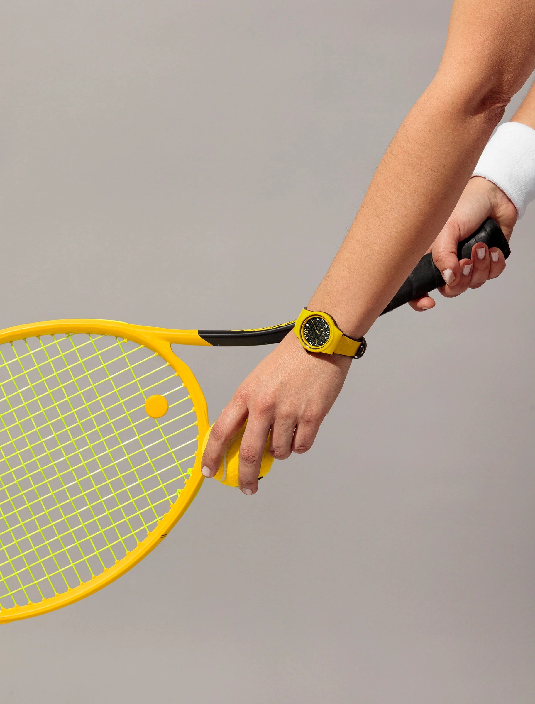 A-Watch? | 35.5mm, Yellow with Black