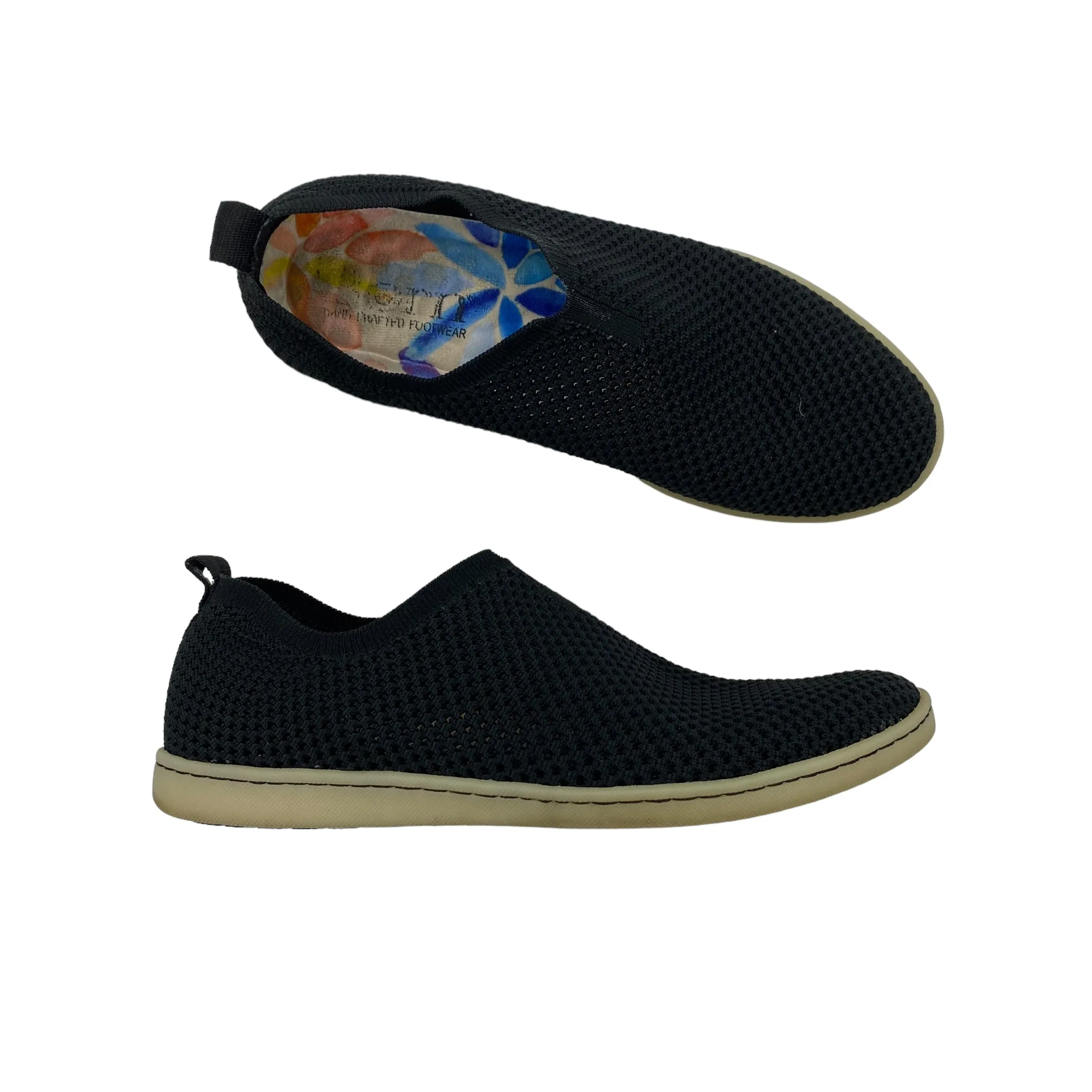 BLACK SHOES FLATS by BORN Size:7 born