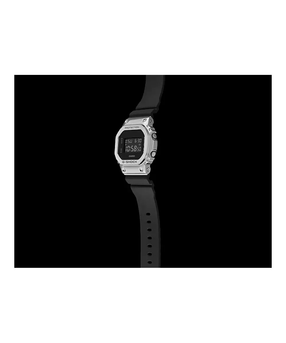 CASIO GM-5600-1DR