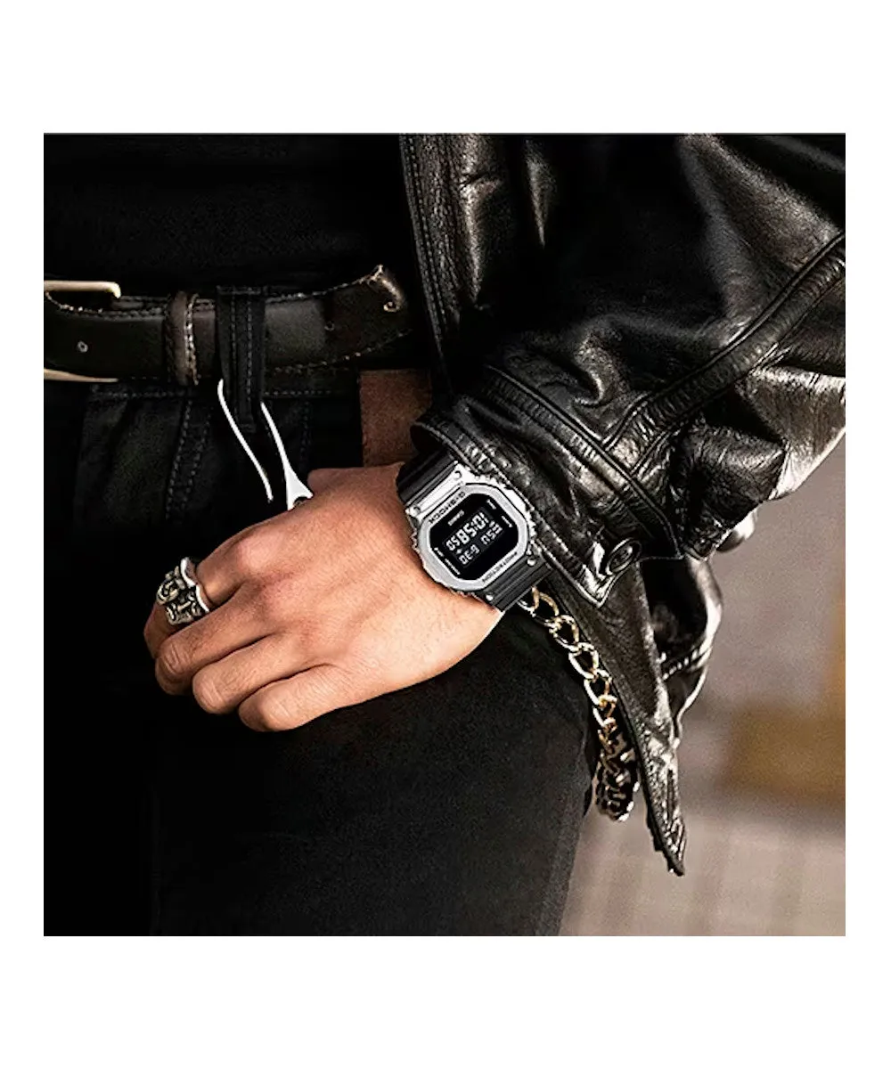 CASIO GM-5600-1DR