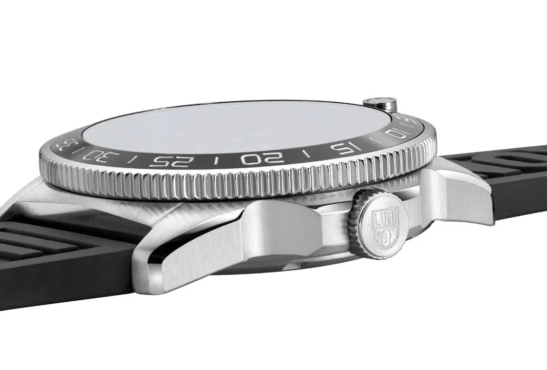 Luminox Pacific Diver 42mm 3100 Series Watch
