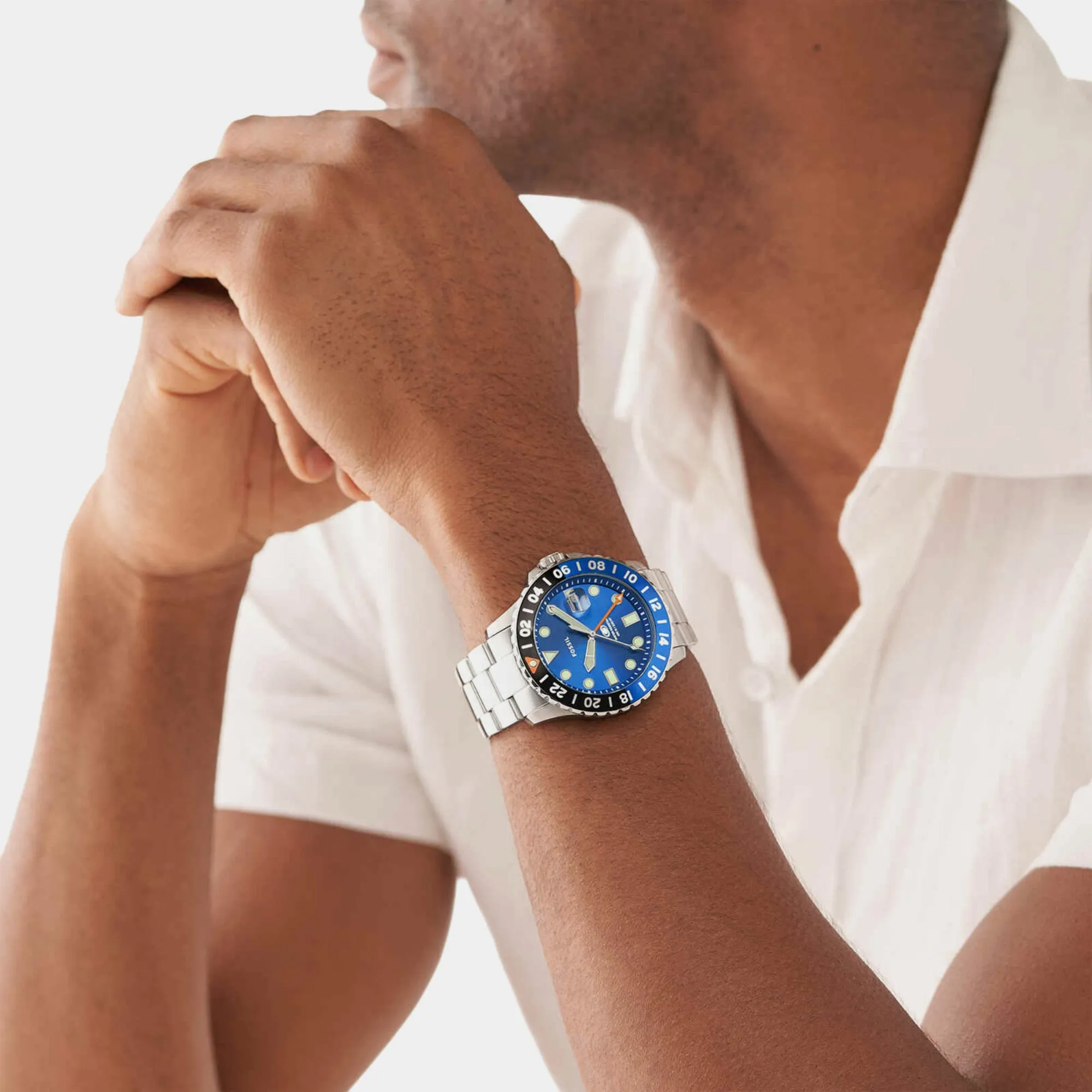 Men Blue GMT Blue Dial Analog Stainless Steel Watch FS5991