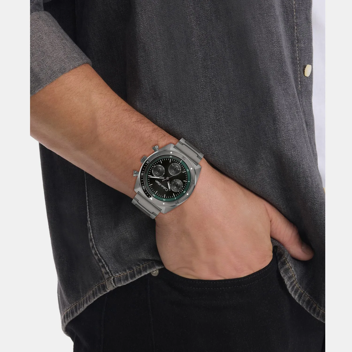 Men Quartz Black Dial Multi-Function Stainless Steel Watch 25200466