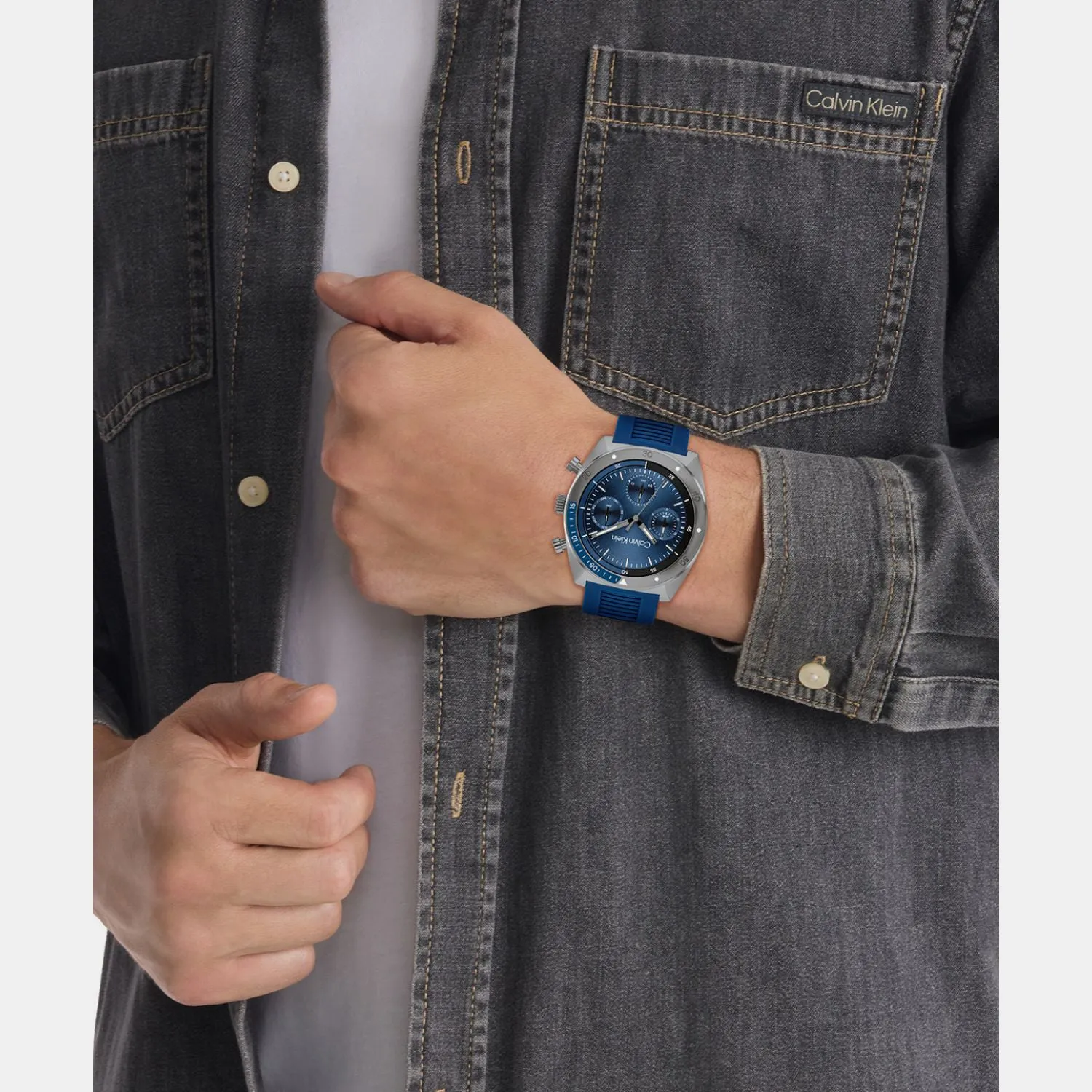 Men Quartz Blue Dial Multi-Function Stainless Steel Watch 25200468