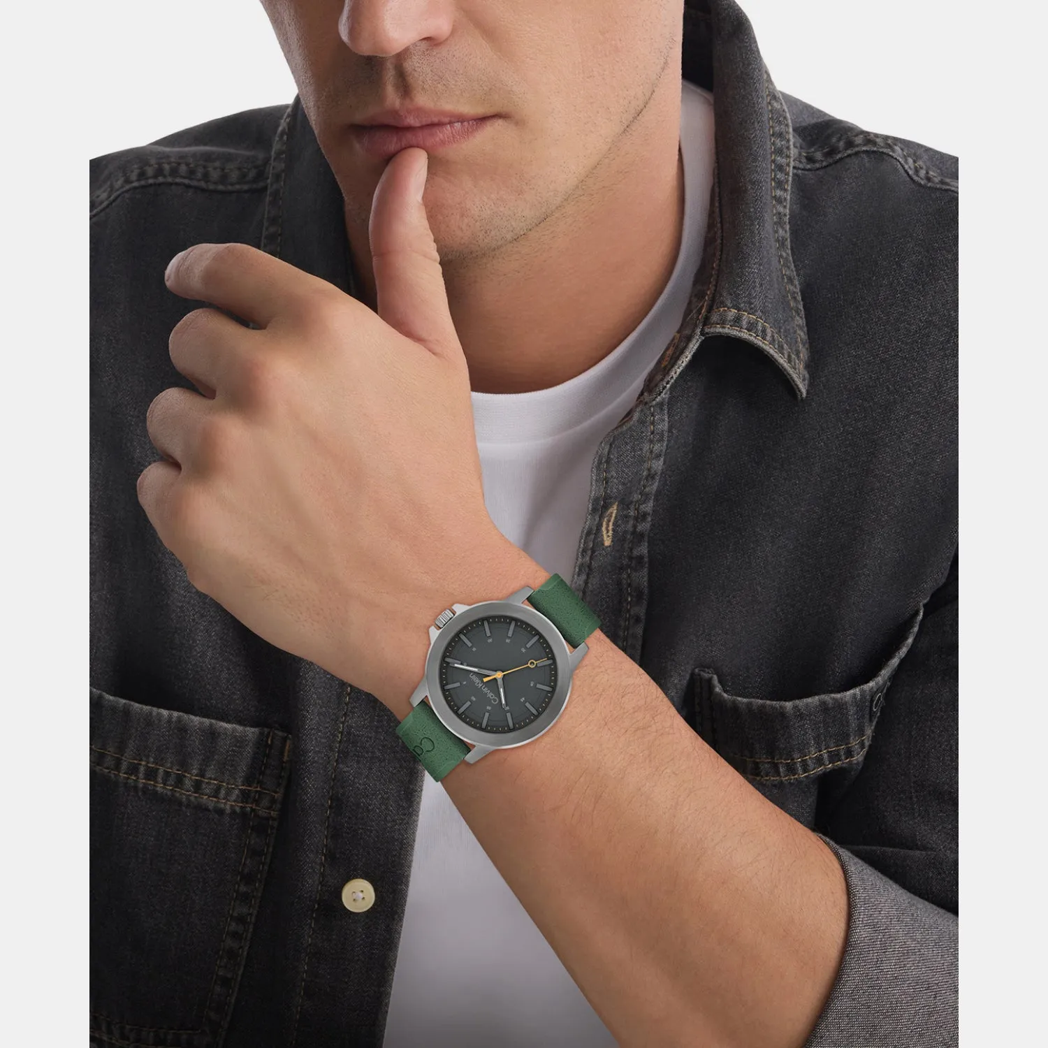 Men Quartz Dark Grey Dial Analog Stainless Steel Watch 25200472