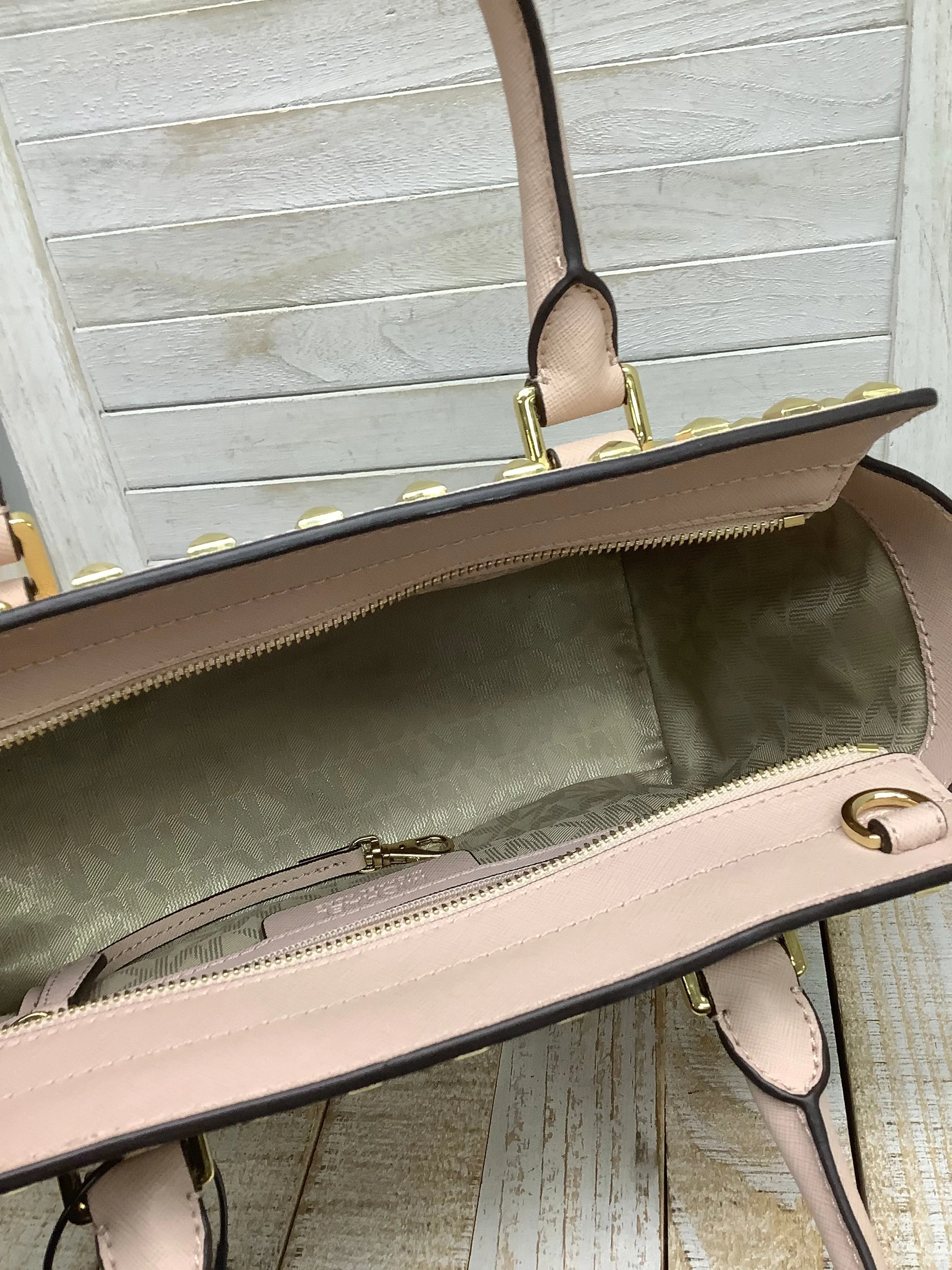 Michael Kors Bags Crossbody Designer By Michael Kors, Size: Medium