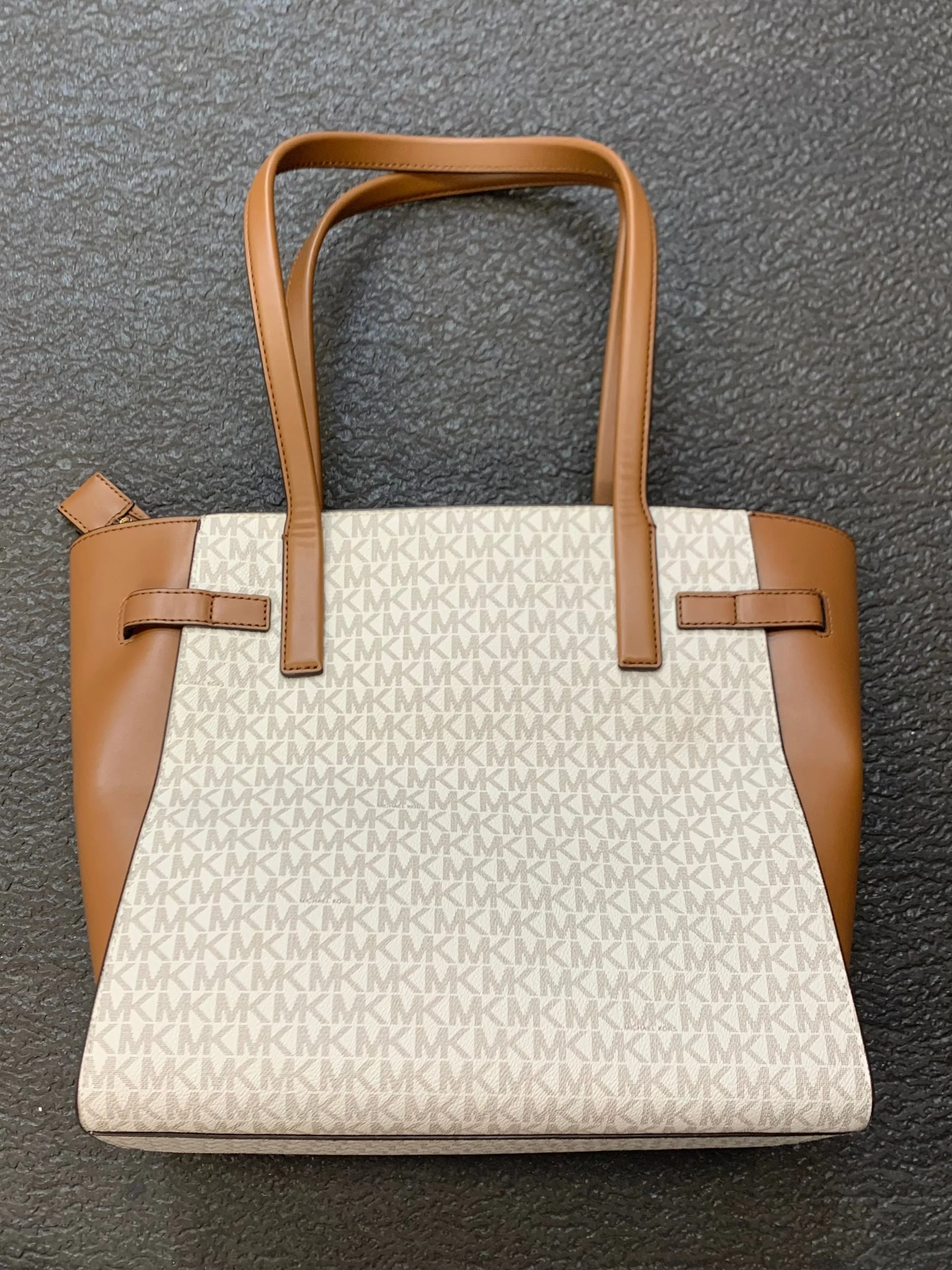 Michael Kors Bags Handbag By Michael Kors, Size: Large