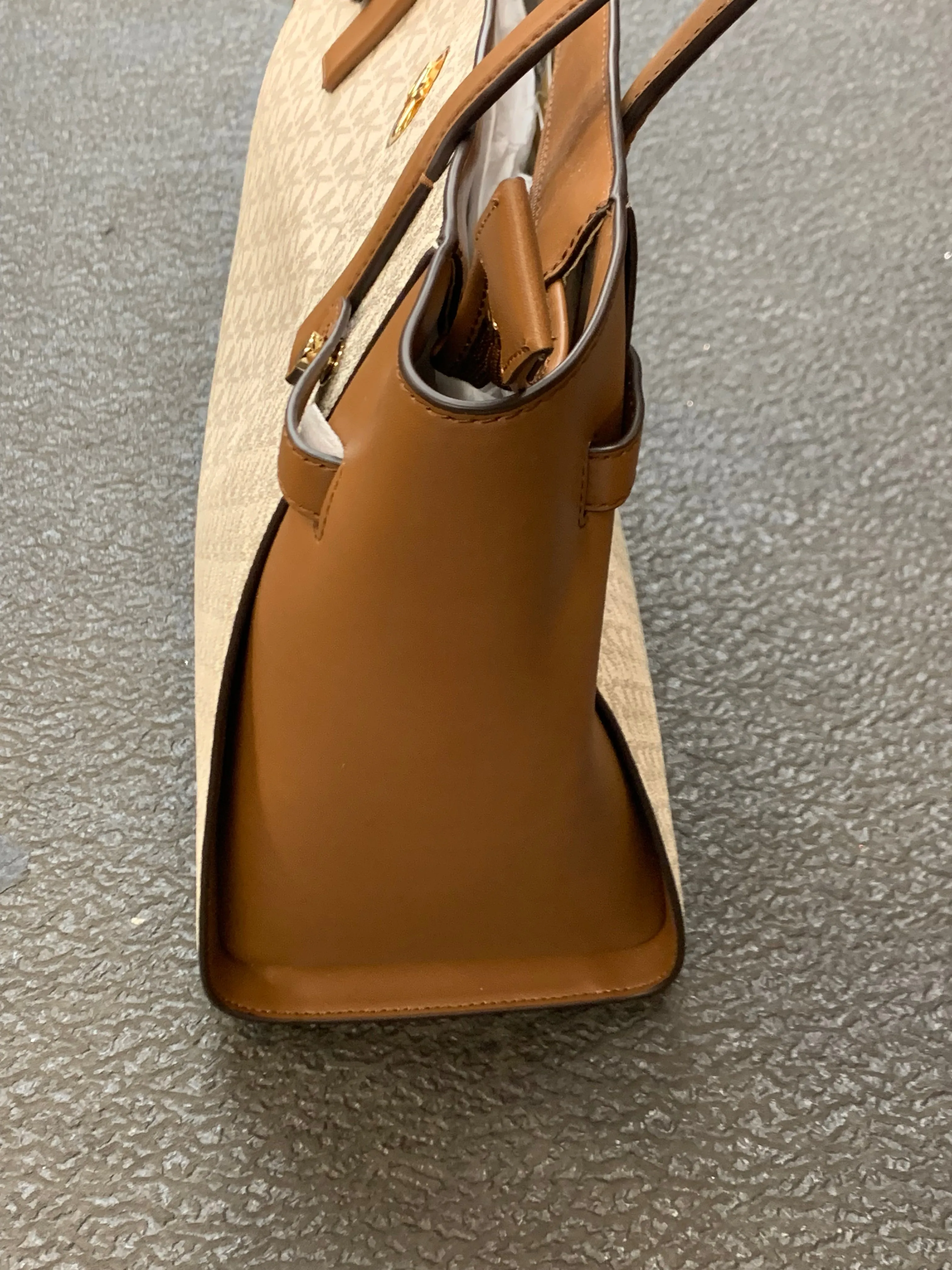 Michael Kors Bags Handbag By Michael Kors, Size: Large