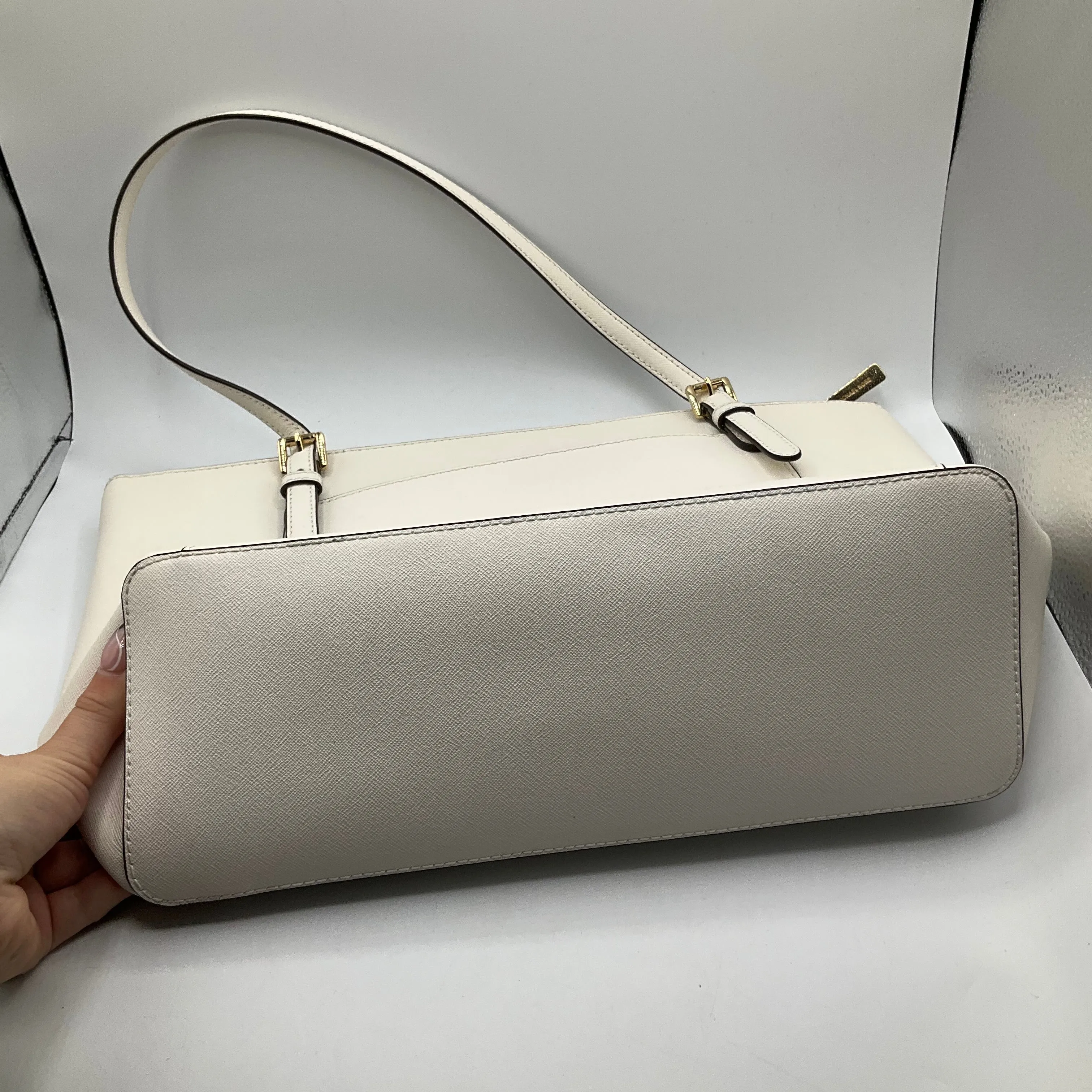 Michael Kors Bags Handbag Designer By Michael Kors, Size: Medium