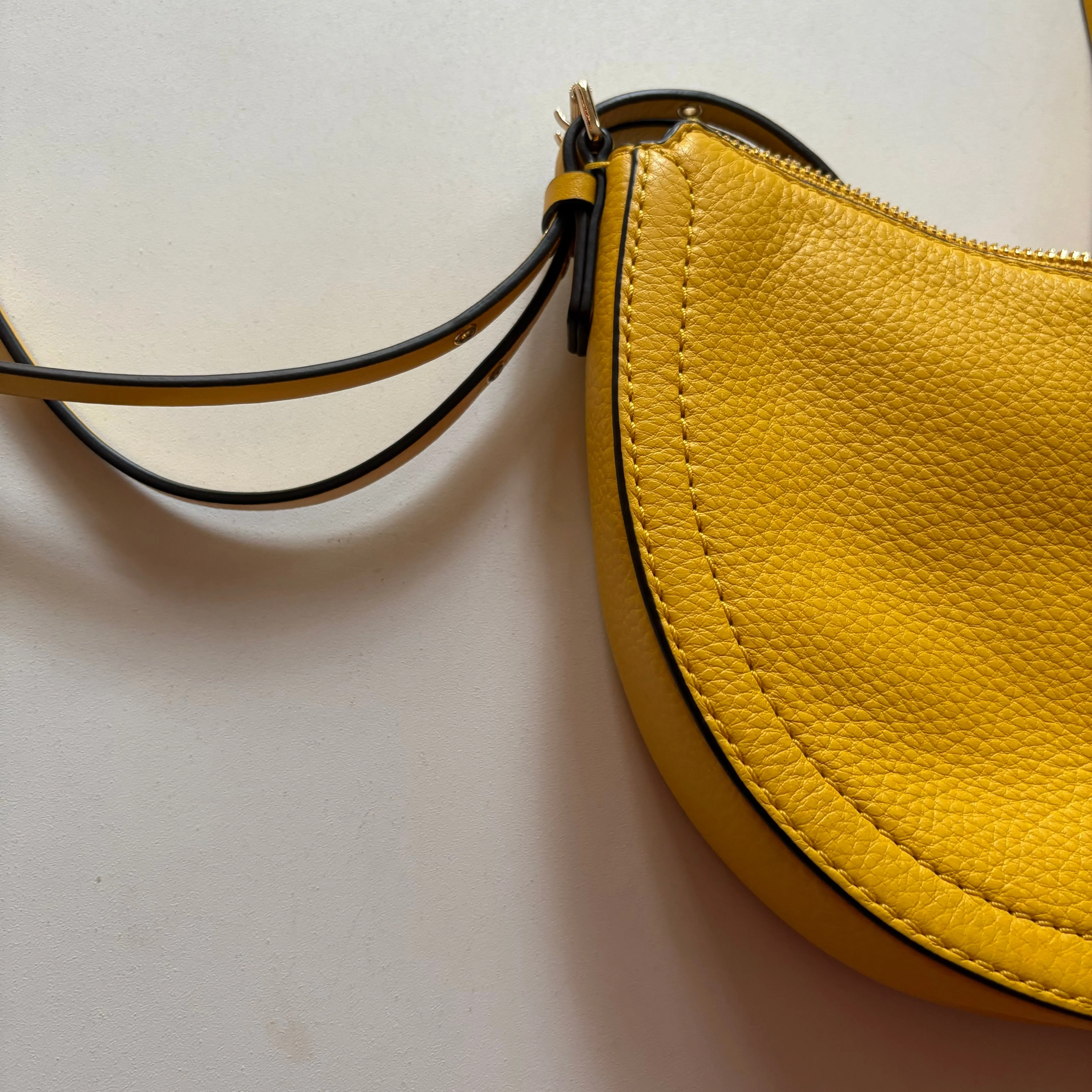 Michael Kors Bags Handbag Designer By Michael Kors, Size: Medium