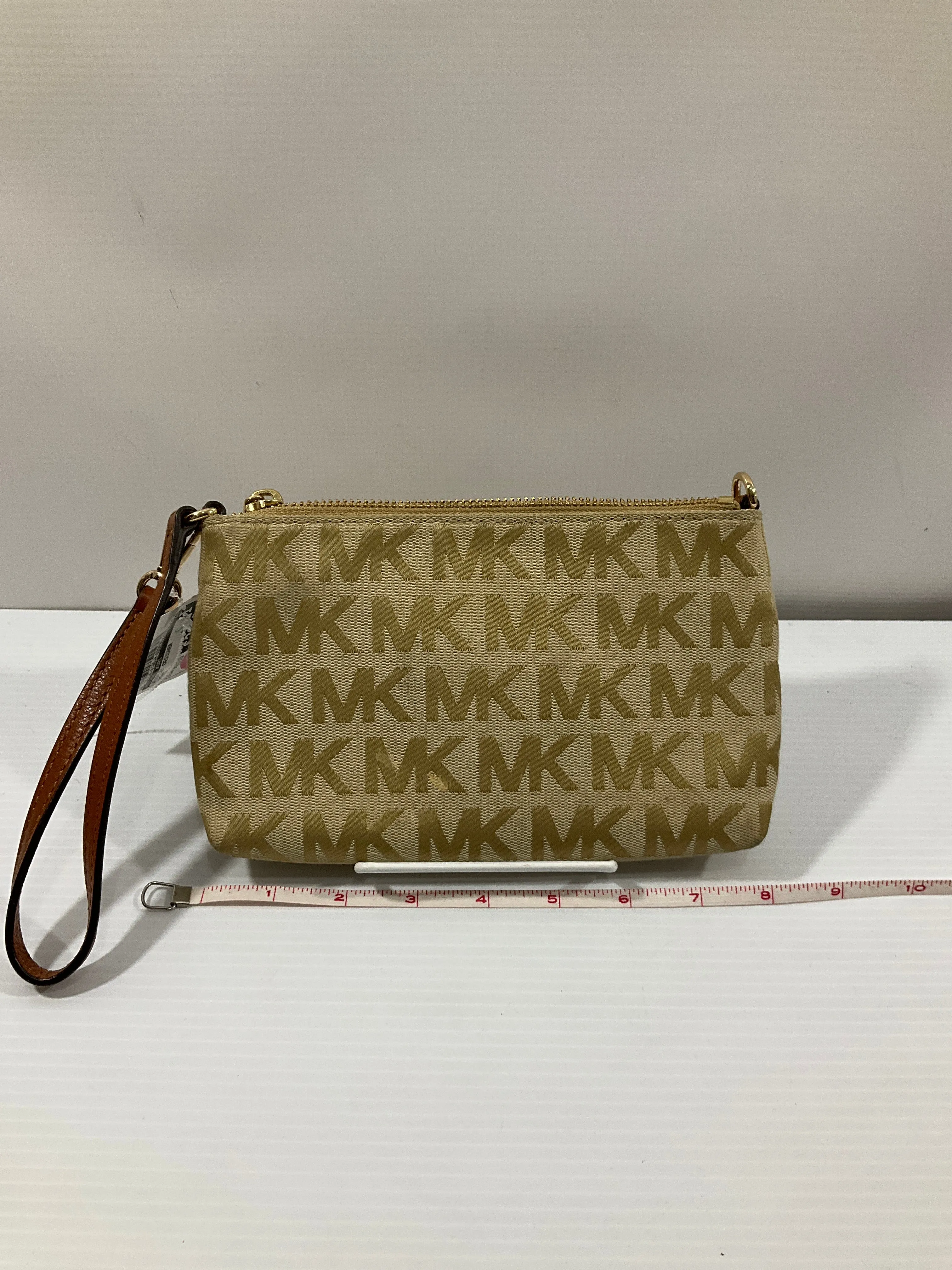 Michael Kors Bags Wristlet Designer By Michael Kors, Size: Medium