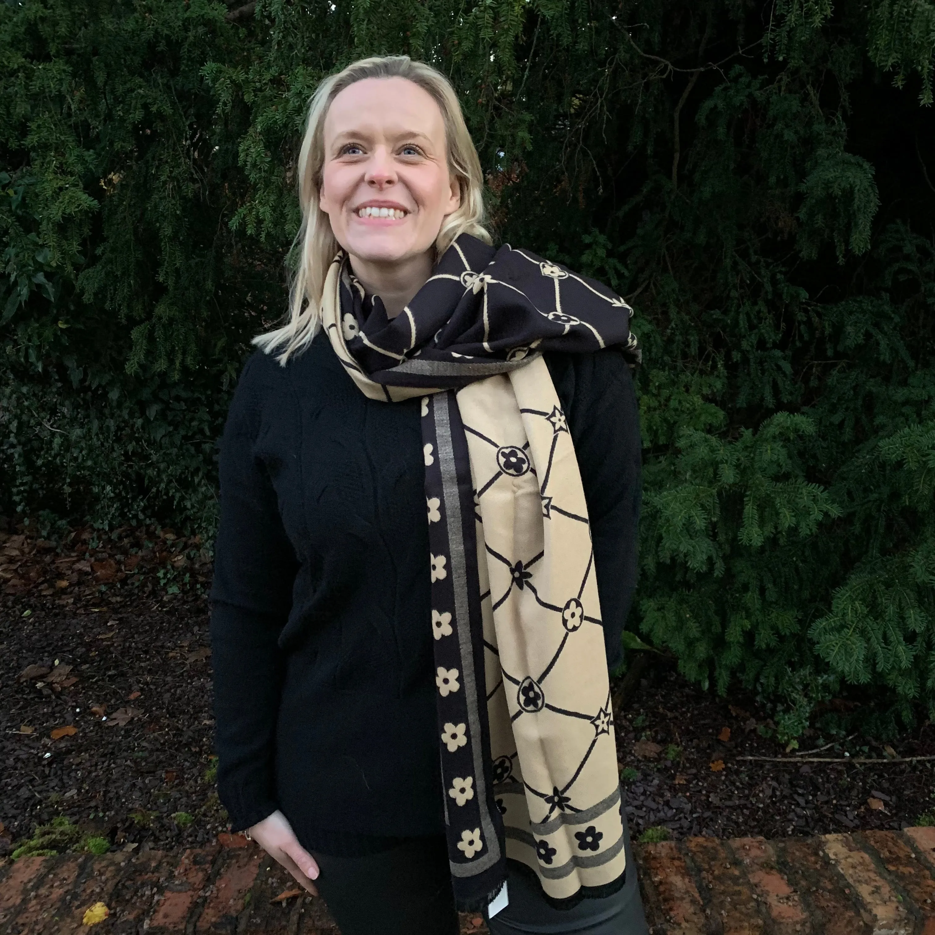 Reversible Border Scarf with Flower Print