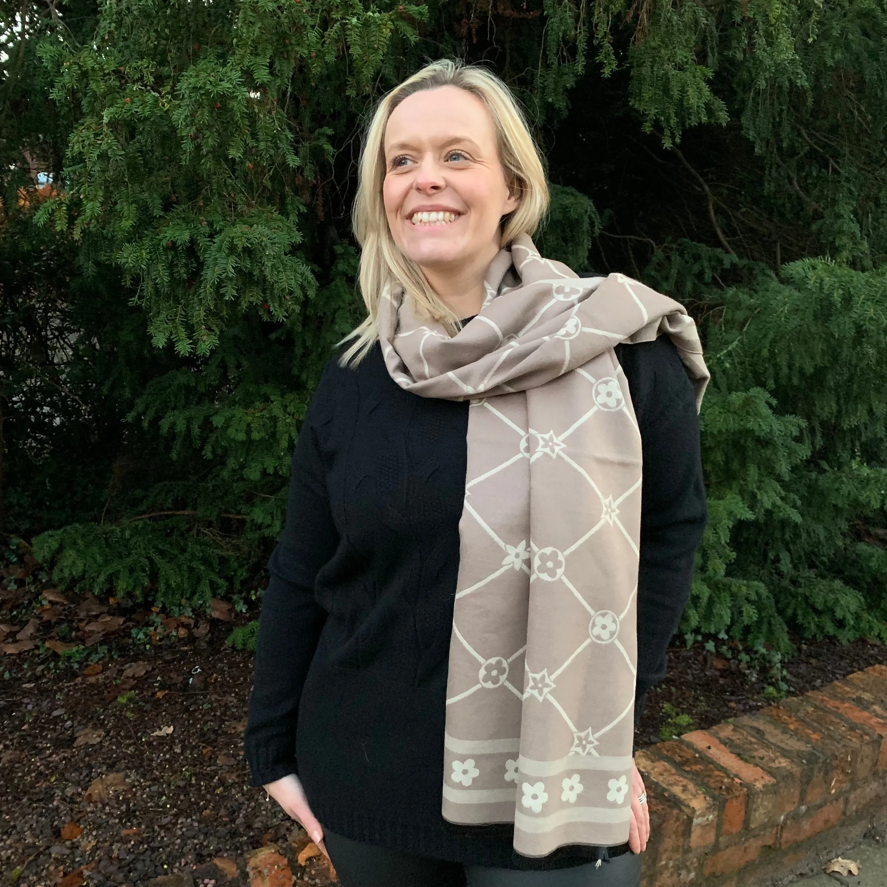 Reversible Border Scarf with Flower Print