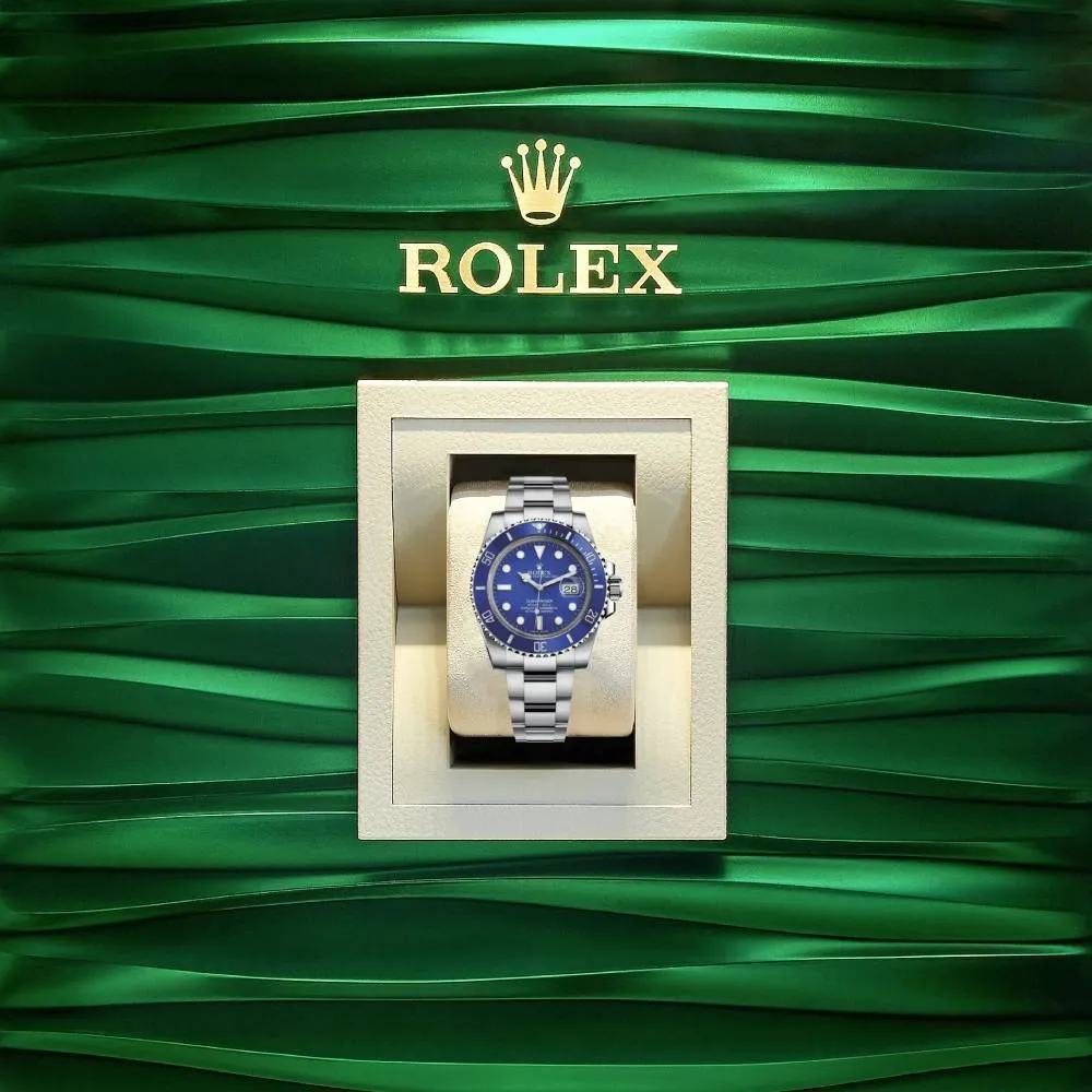 Rolex Submariner Date "Smurf" 40mm - Ref: 116619lb - Blue Dial, 18K White Gold Oyster Bracelet Watch