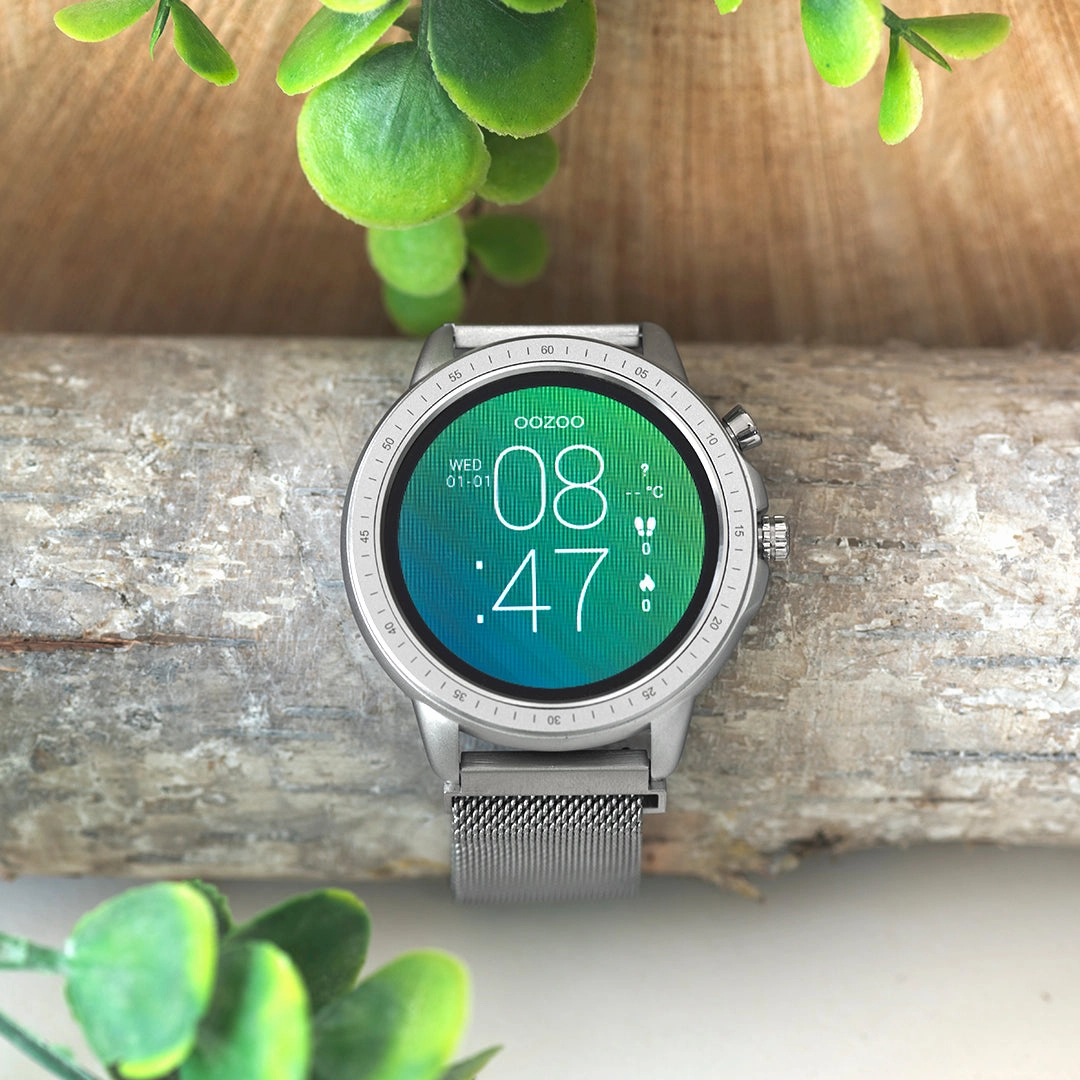 Silver coloured OOZOO smartwatch with silver coloured metal mesh bracelet - Q00305