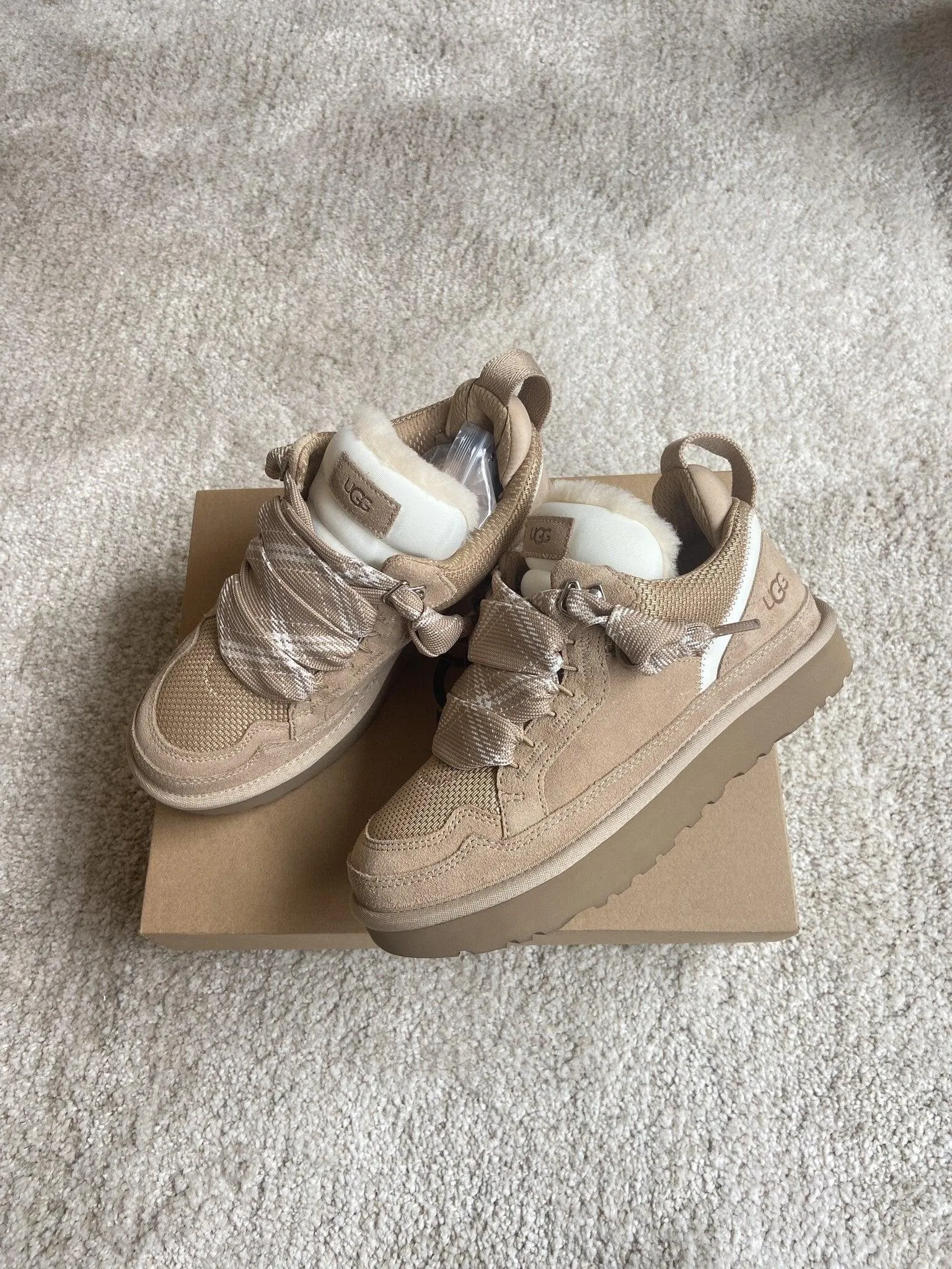 UGG Lowmel Sand (Women's)