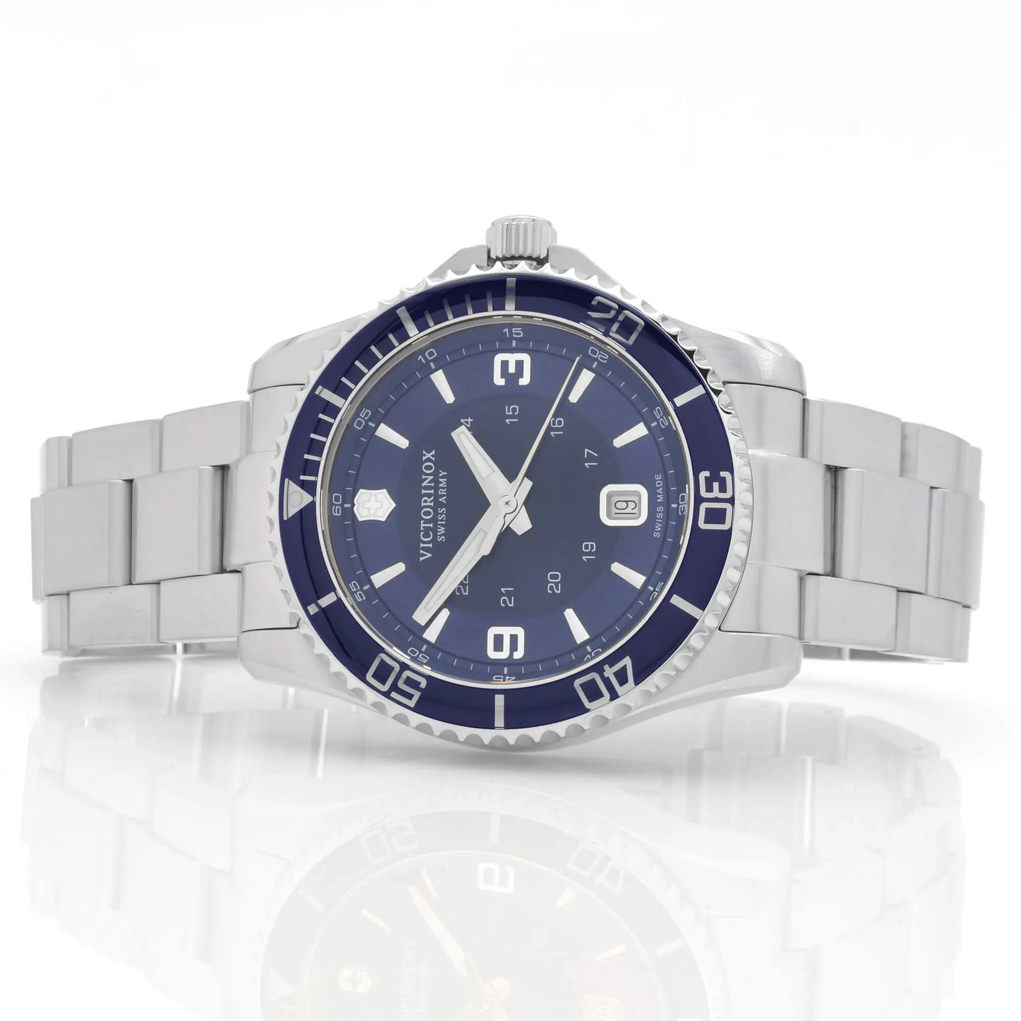 Victorinox Swiss Army 241602 Men's Maverick Large Navy Blue Dial Stainless Steel Bracelet Watch